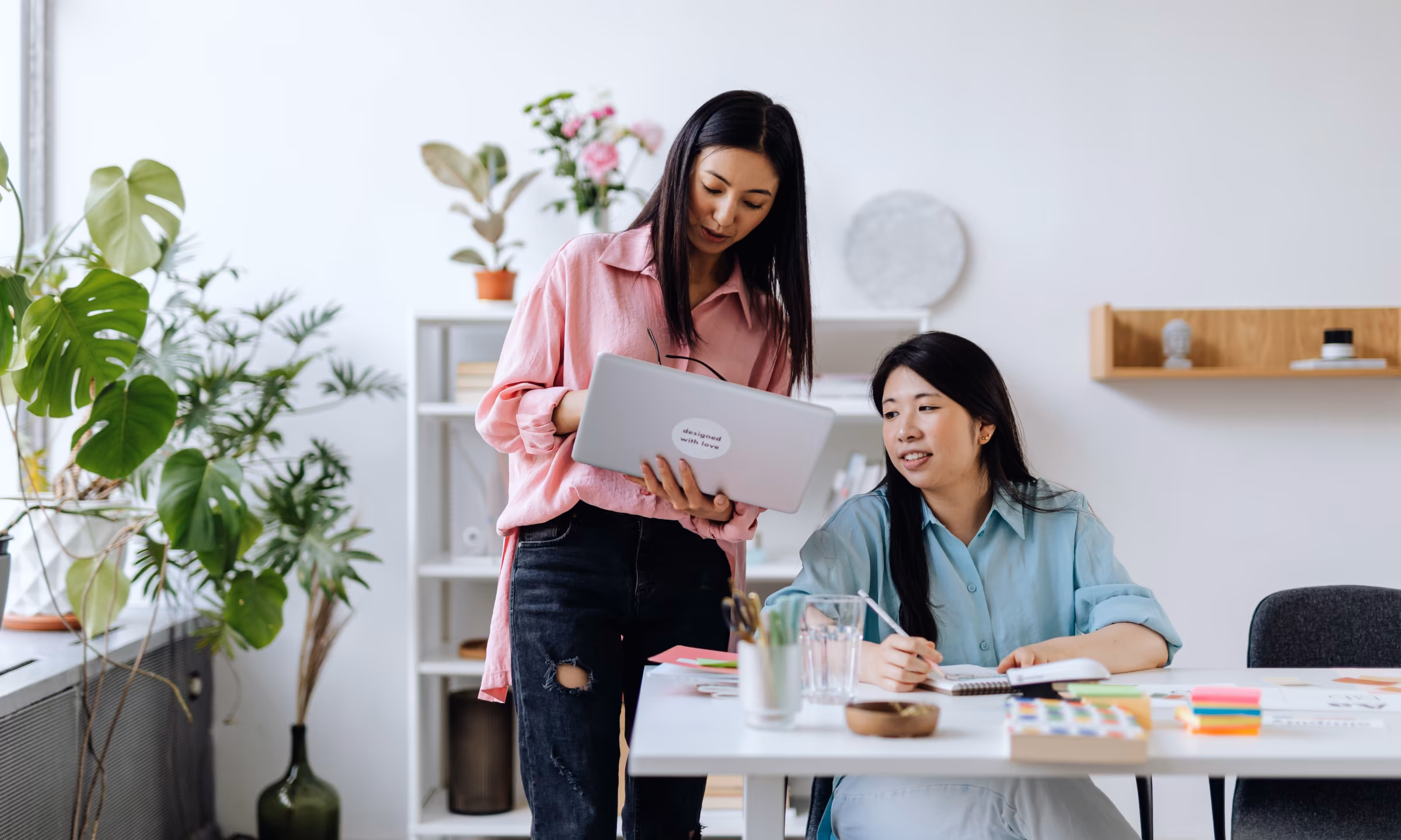 83_Considering_containers_2400kh1440_thumbnail