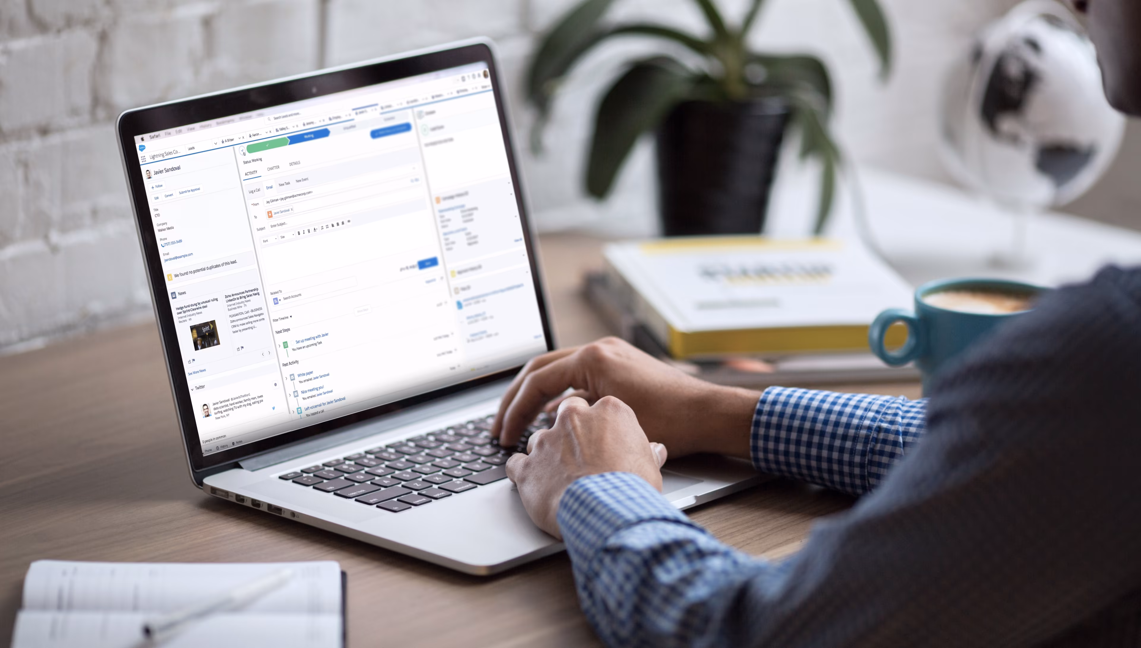 Salesforce_Classic_Lightning_00_hero