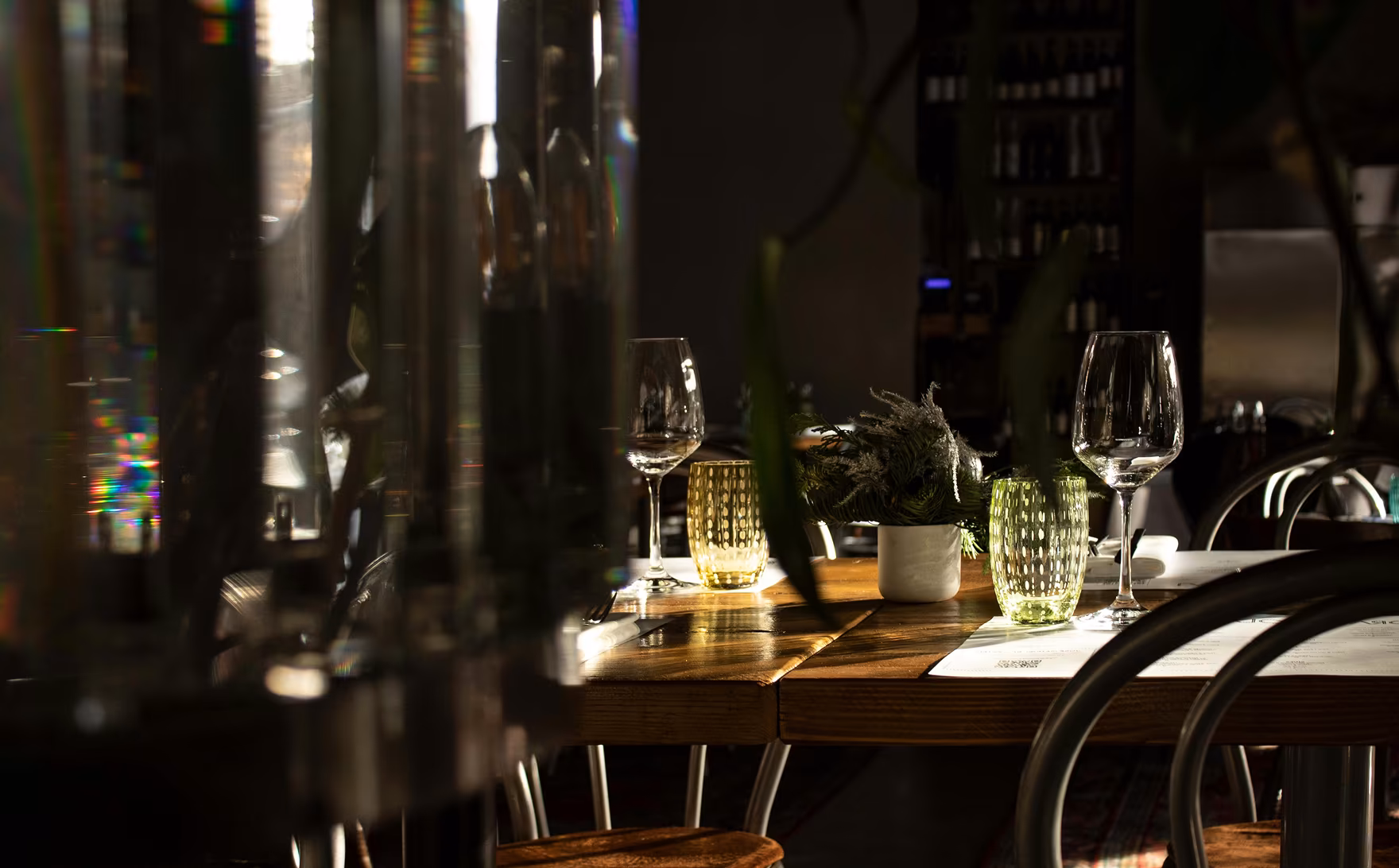 de_ueber-uns_techtisch_01_story