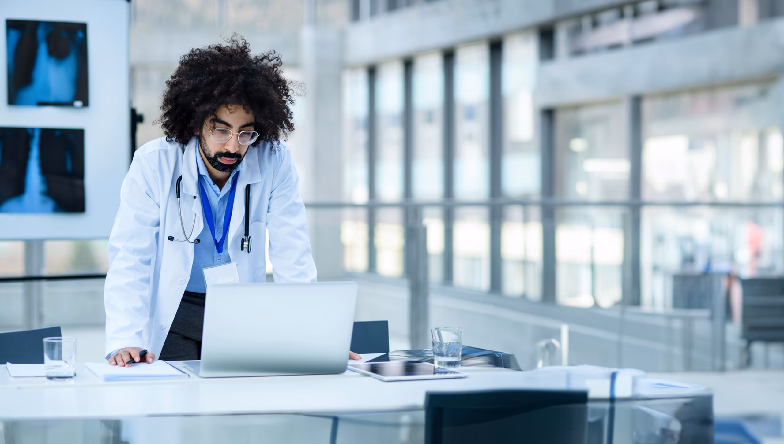 uk_healthcare_consulting_00_hero