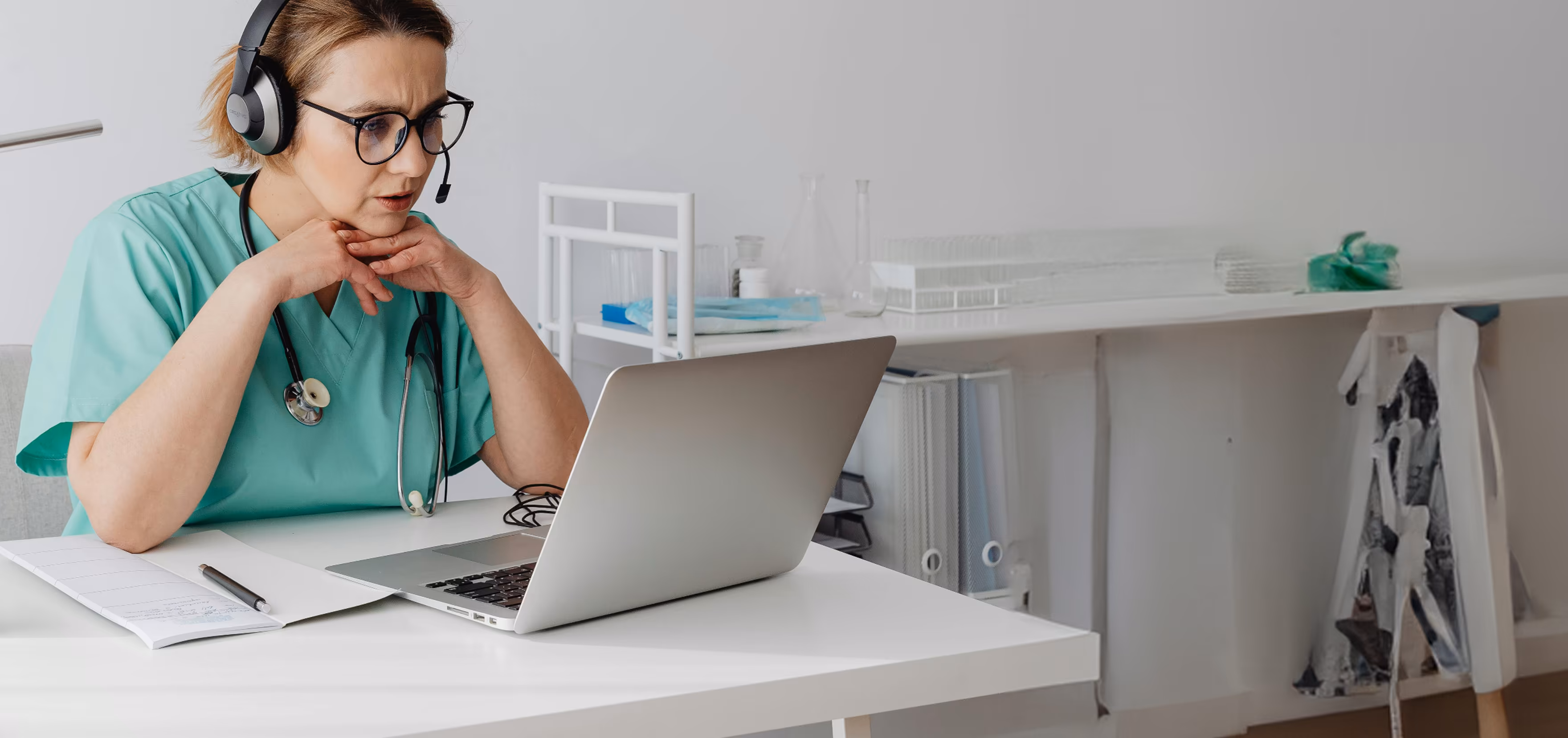 uk_healthcare_telemedicine_04_cta-with-blur