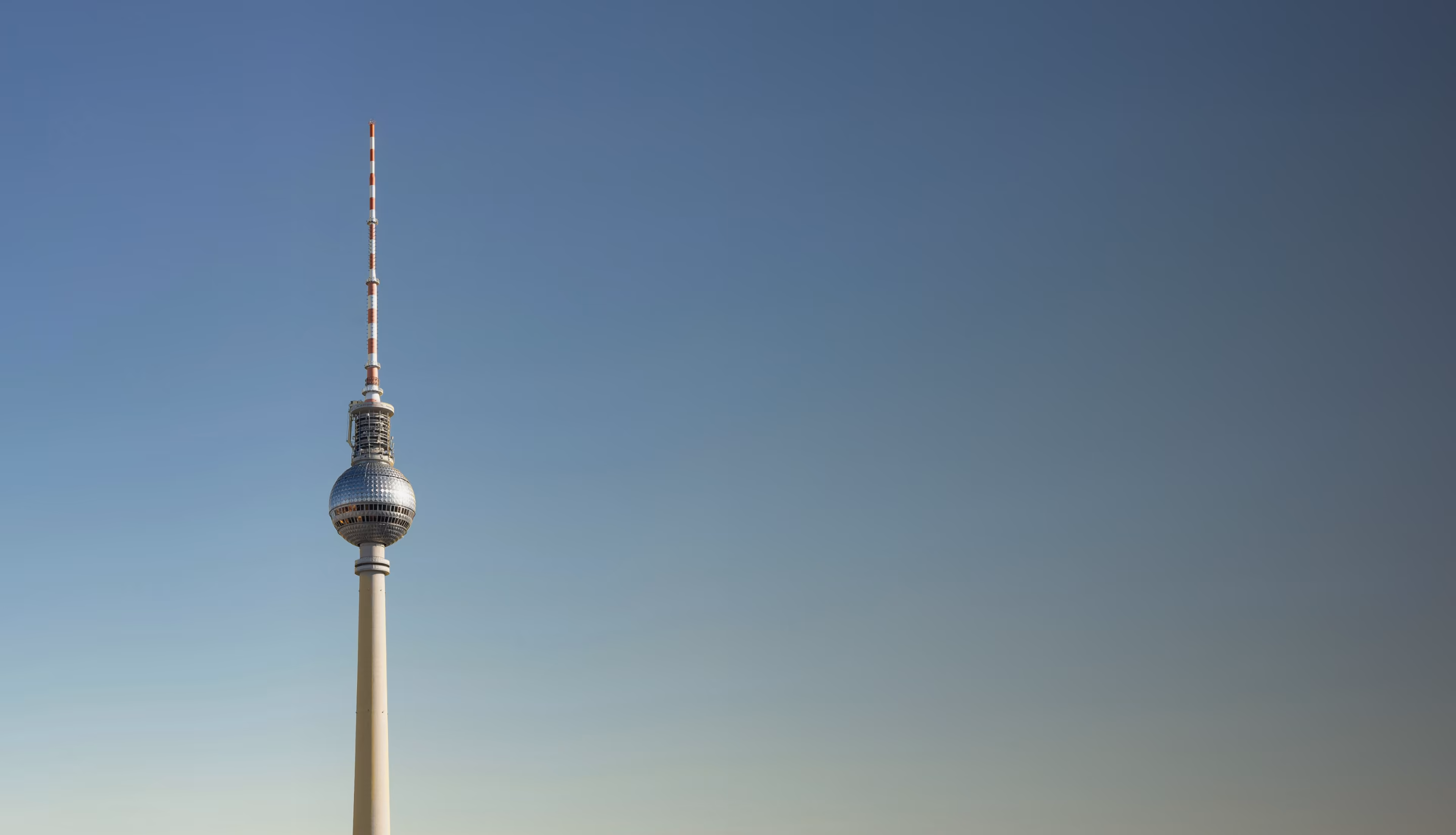 de_healthtech_virtual-reality_medizinische-ausbildung_06_cta-with-blur