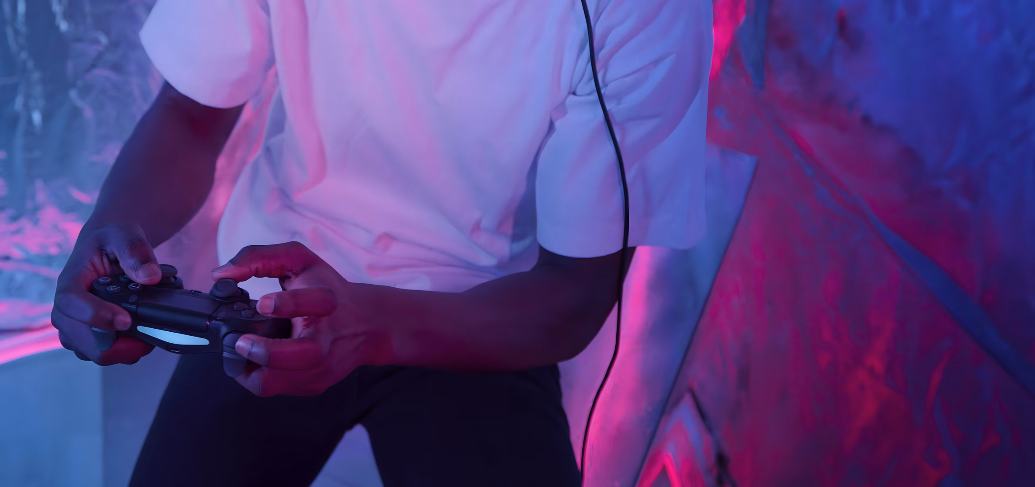 hybrid_game-development-outsourcing_06-cta with blur